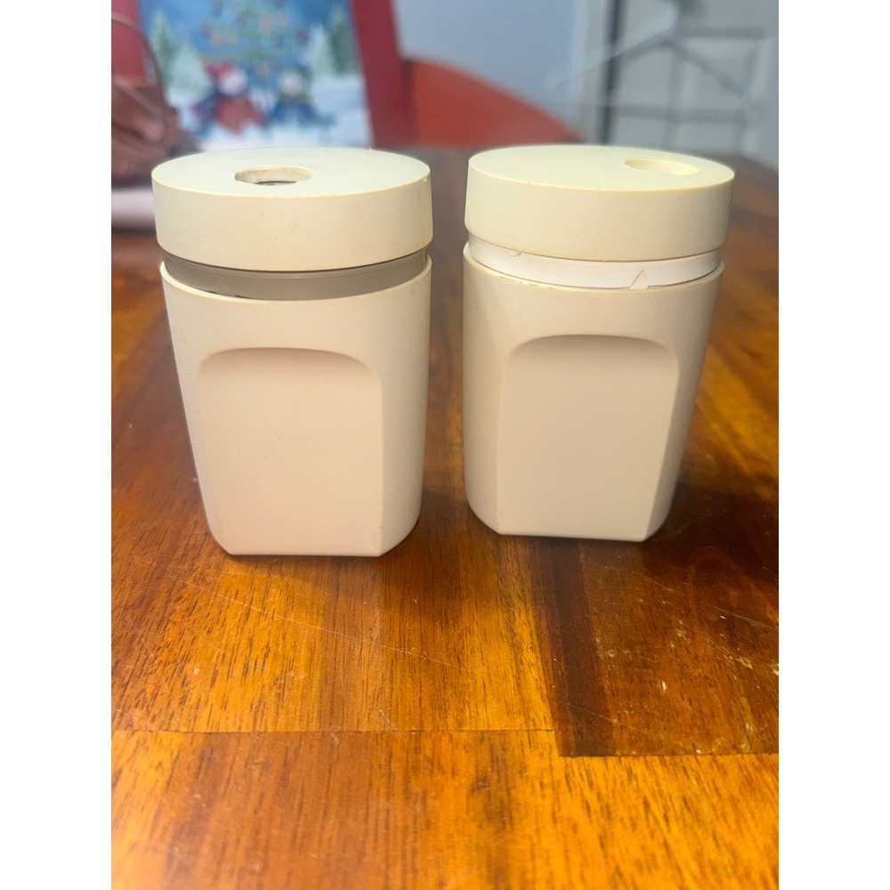 Tupperware Modular Mates Spice Shakers Set of 2 Beige Kitchen Storage
